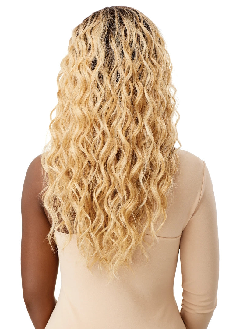 Outre HD Melted Hairline Lace Front Wig Chloris 24" - Elevate Styles