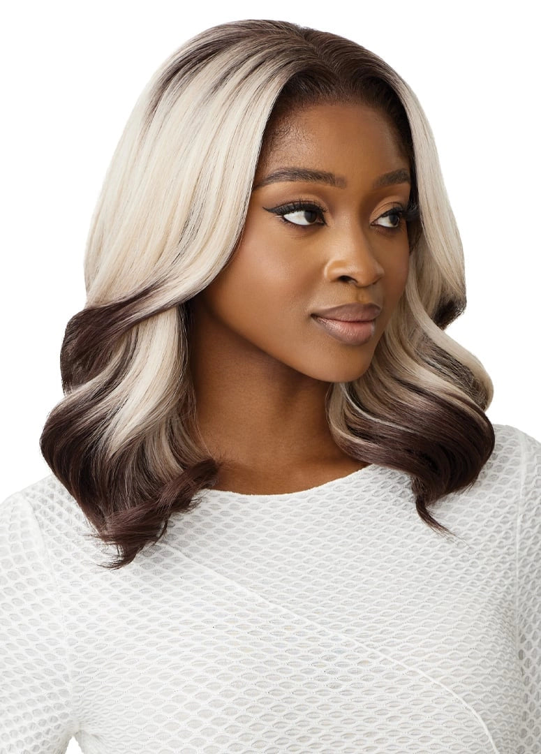 Outre Perfect Hairline 360 Frontal Lace 13"x 6" HD Transparent Lace Front Wig Malibu QLPHLMAL - Elevate Styles